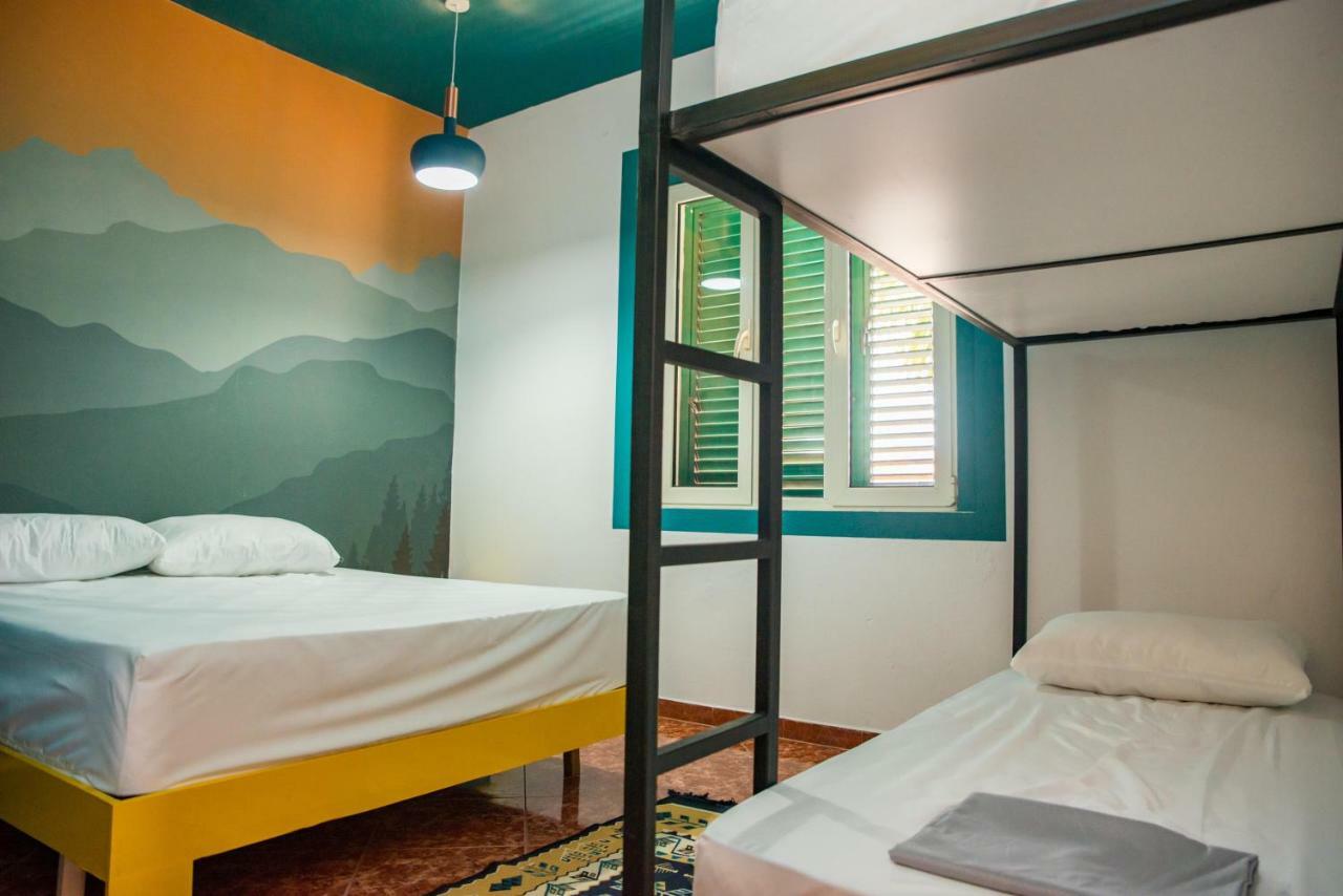 Our Way Guest House & Hostel Shkoder Ngoại thất bức ảnh