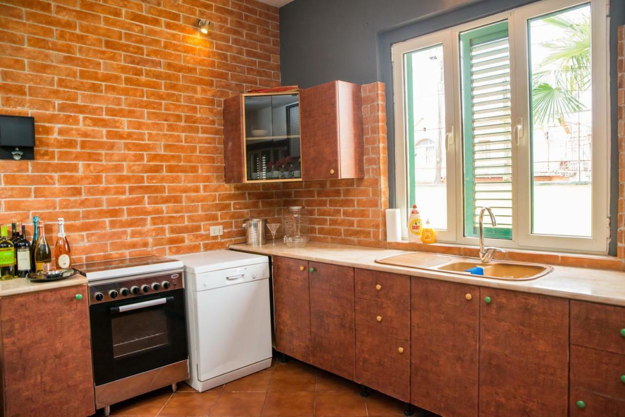 Our Way Guest House & Hostel Shkoder Ngoại thất bức ảnh