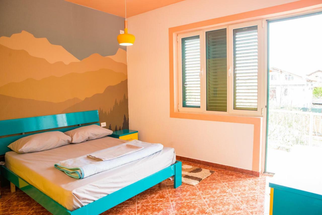 Our Way Guest House & Hostel Shkoder Ngoại thất bức ảnh